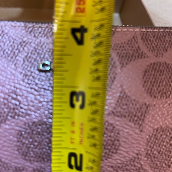 Coach Wristlet and Charms - New in box - Picture 7 of 16